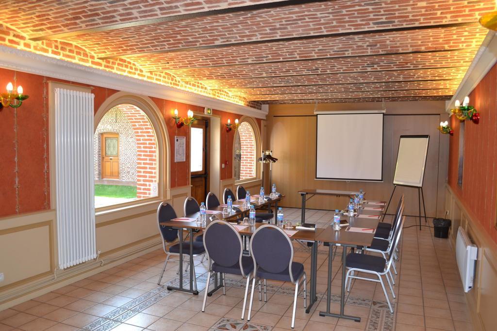 Le Domaine Des Cigognes Hotel Ennevelin Exterior foto