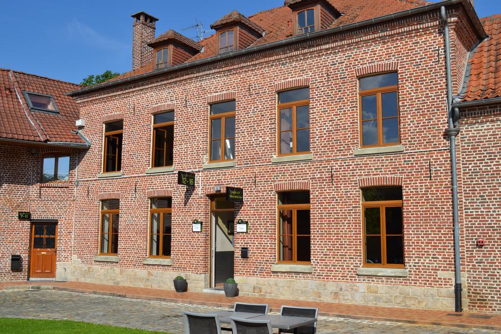 Le Domaine Des Cigognes Hotel Ennevelin Exterior foto