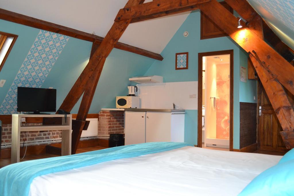 Le Domaine Des Cigognes Hotel Ennevelin Cameră foto